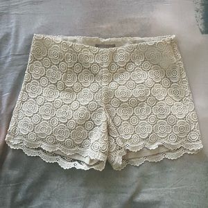 BANANA REPUBLIC Womens Cream Shorts Size 2